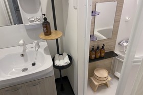Earthmans Osaka-Jo