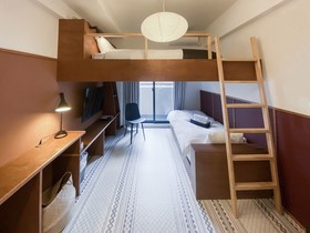 Earthmans Osaka-Jo