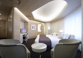 Elsereine Osaka