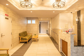 Floral Happy Stay House