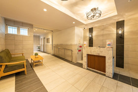 Floral Happy Stay House