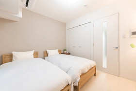 Floral Happy Stay House