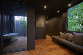 Gallery Hotel Distortion 9