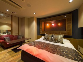 Hotel Beni West