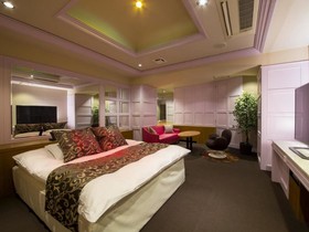 Hotel Beni West
