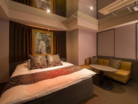 Hotel Beni West