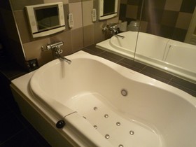 Hotel Beni West