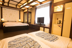 Hotel Candy Hall