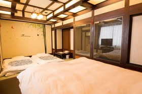 Hotel Candy Hall