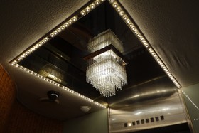 Hotel Candy Hall
