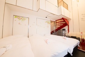 Hotel Candy Hall