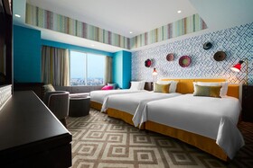 Hotel Universal Port