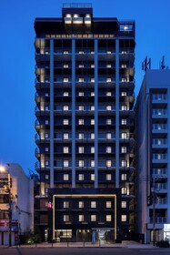 the b Namba-Kuromon