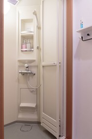 J-Hoppers Osaka Guesthouse