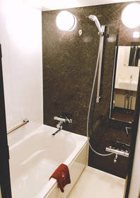 Kuromon Crystal Hotel