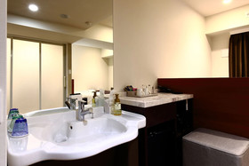 Luxcare Hotel