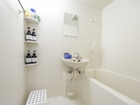 nid Namba at Adel Heim