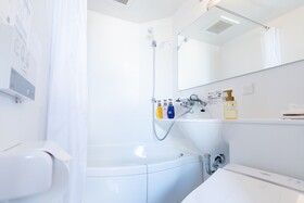 Nipponbashi Crystal Hotel