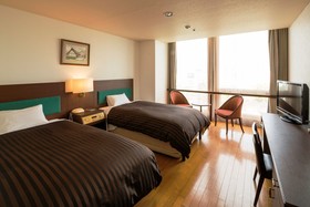 Osaka Castle Hotel
