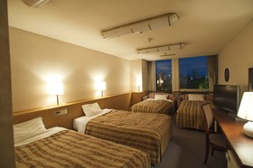 Osaka Castle Hotel