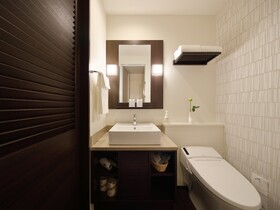 Red Roof Inn & Suites Osaka Namba Nipponbashi