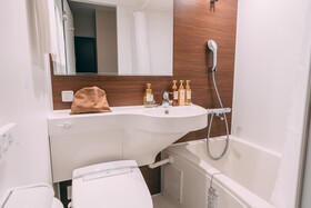 R Hotel Honmachi