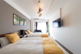 @RLiS_house Tsutenkaku