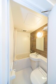 Shinsaibashi Higashi Crystal Hotel