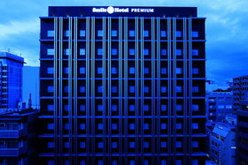 Smile Hotel Premium Osaka Hommachi