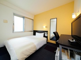 Super Hotel JR Shin Osaka Higashiguchi