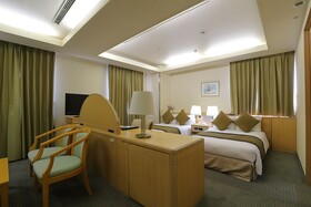 SureStay Plus Hotel by Best Western Shin-Osaka