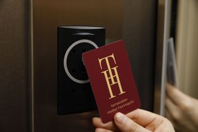 Tama Cabin Osaka Honmachi