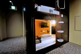 Tama Cabin Osaka Honmachi