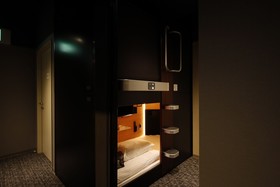 Tama Cabin Osaka Honmachi