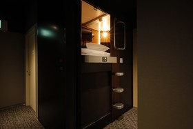Tama Cabin Osaka Honmachi