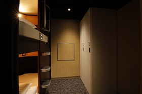 Tama Cabin Osaka Honmachi