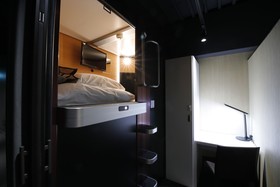 Tama Cabin Osaka Honmachi