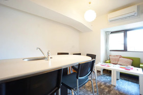 Terry's Apartment Shinsaibashi East I