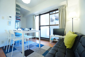 Terry's Apartment Shinsaibashi East I