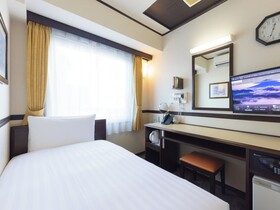 Toyoko Inn Shinsaibashi Nishi