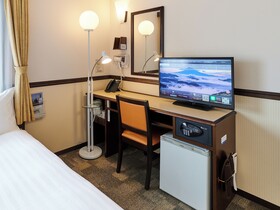 Toyoko Inn Shinsaibashi Nishi
