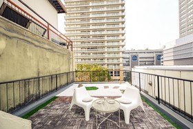 Wa Art Rooftop House Namba Station