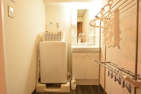 Yokoduna Hostel