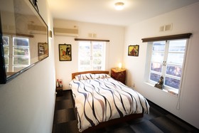 Jonni’s Place