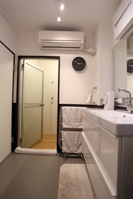 Jonni’s Place