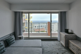 Lequ Okinawa Chatan Spa & Resort