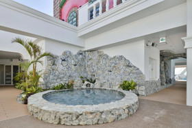 Lequ Okinawa Chatan Spa & Resort