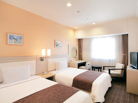 JAL City Naha