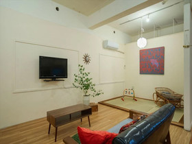 Pineapple Hotel