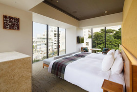 Strata Naha